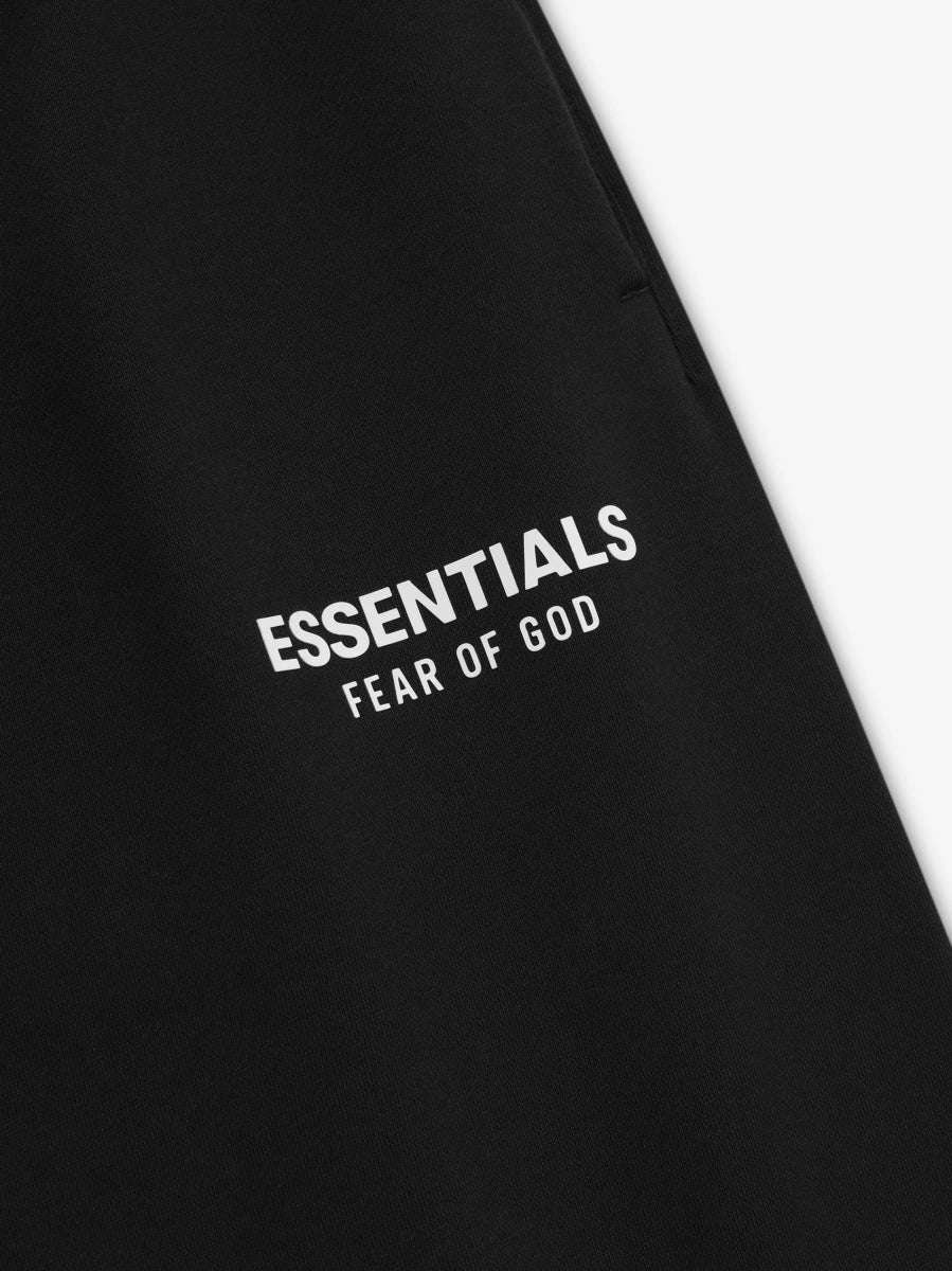 Fear of God Essentials Classic Sweatpant Black - La Familia Street Culture - FEAR OF GOD - Fear of God Essentials Classic Sweatpant Black - Fear of God Essentials Classic Sweatpant Black -