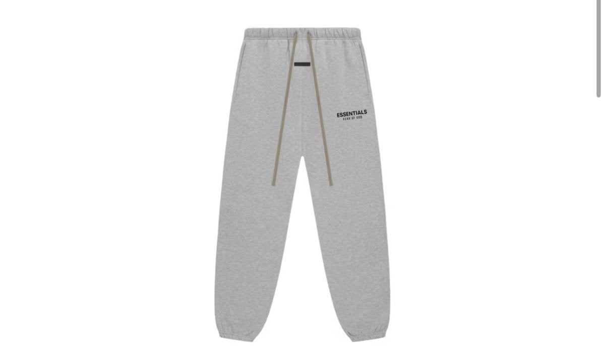 Fear of God Essentials Fleece Sweatpant Light Heather Gray - La Familia Street Culture - FEAR OF GOD - Fear of God Essentials Fleece Sweatpant Light Heather Gray - Fear of God Essentials Fleece Sweatpant Light Heather Gray -