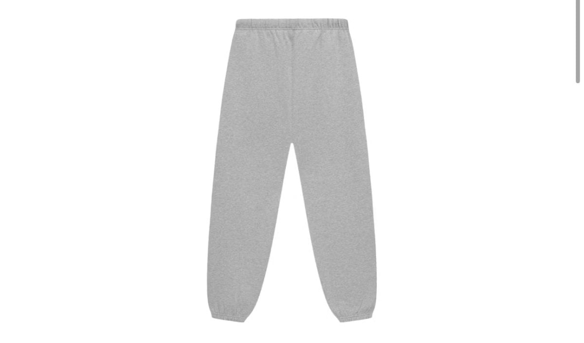 Fear of God Essentials Fleece Sweatpant Light Heather Gray - La Familia Street Culture - FEAR OF GOD - Fear of God Essentials Fleece Sweatpant Light Heather Gray - Fear of God Essentials Fleece Sweatpant Light Heather Gray -