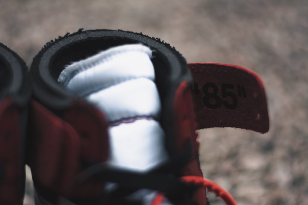 Jordan 1 Off - White retro The 10: Chicago - La Familia Street Culture - Air Jordan - Jordan 1 Off - White retro The 10: Chicago - La Familia Street Culture - Air Jordan - Chicago - Deconstructed