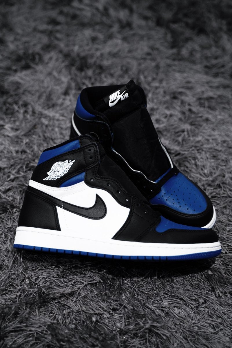 Jordan Retro High Royal Toe La Familia Street Culture