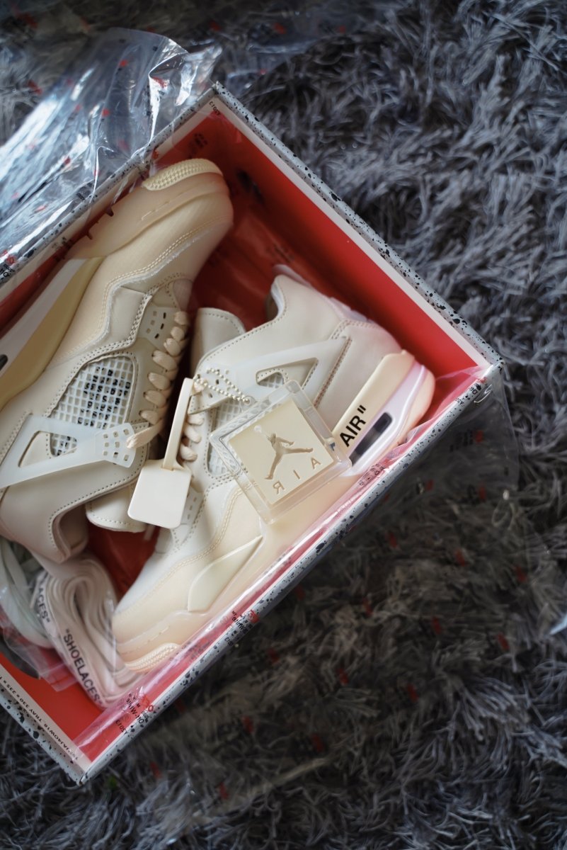 Jordan 4 retro Off - White sail (W) - La Familia Street Culture - Air Jordan - Jordan 4 retro Off - White sail (W) - La Familia Street Culture - Air Jordan - Air Jordan 4 - AJ