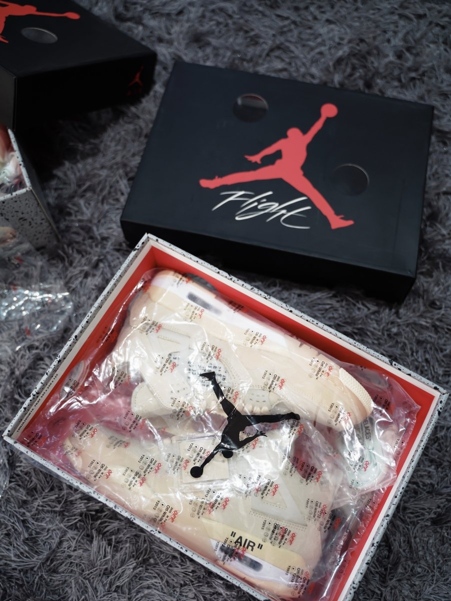 Jordan 4 retro Off - White sail (W) - La Familia Street Culture - Air Jordan - Jordan 4 retro Off - White sail (W) - La Familia Street Culture - Air Jordan - Air Jordan 4 - AJ