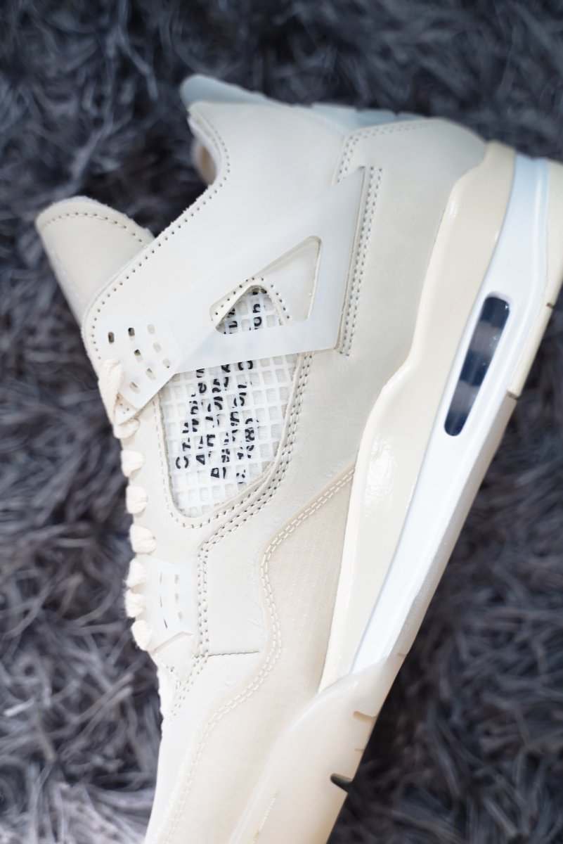Jordan 4 retro Off - White sail (W) - La Familia Street Culture - Air Jordan - Jordan 4 retro Off - White sail (W) - La Familia Street Culture - Air Jordan - Air Jordan 4 - AJ