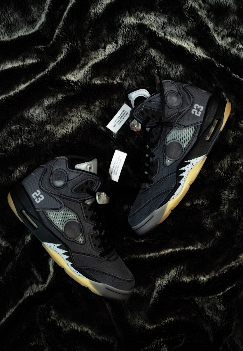 Jordan 5 Retro Off - White Black - La Familia Street Culture - Air Jordan - Jordan 5 Retro Off - White Black - La Familia Street Culture - Air Jordan - Air Jordan 5 - Basketball