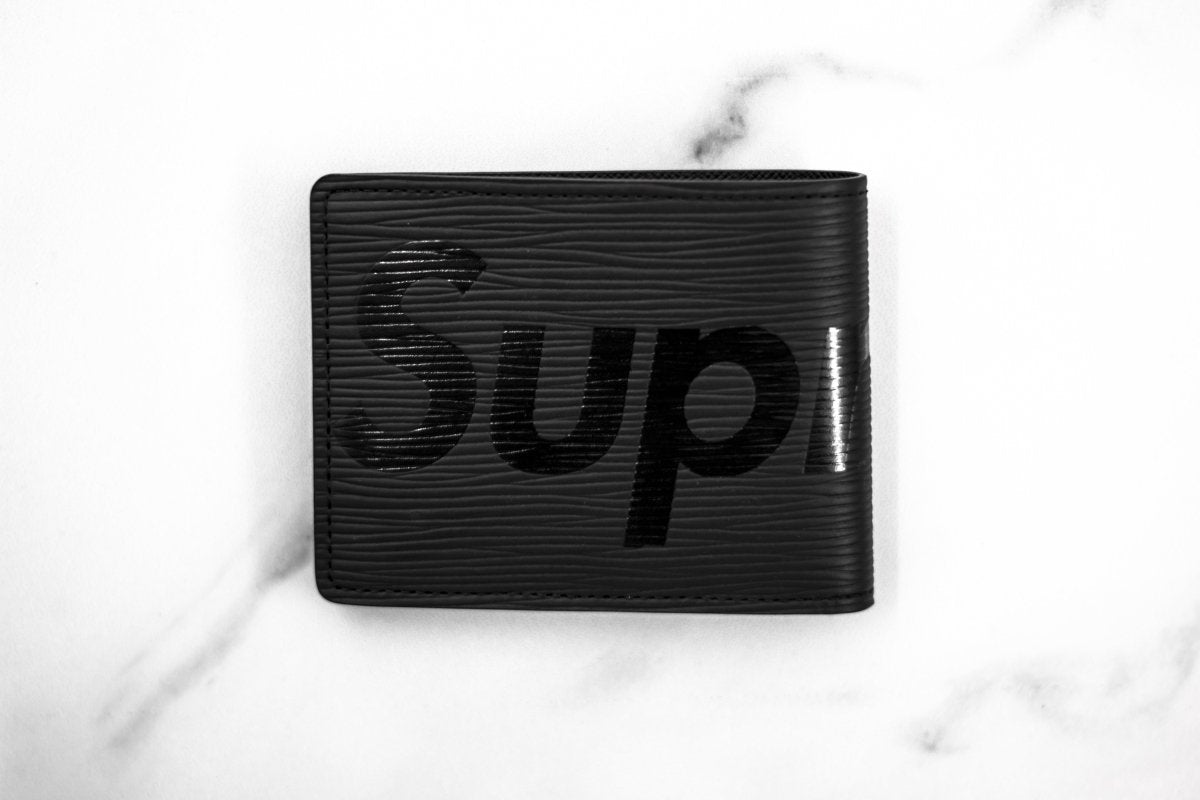 Louis Vuitton x Supreme slender wallet - La Familia Street Culture - Louis Vuitton - Louis Vuitton x Supreme slender wallet - La Familia Street Culture - Louis Vuitton x Supreme slender wallet -