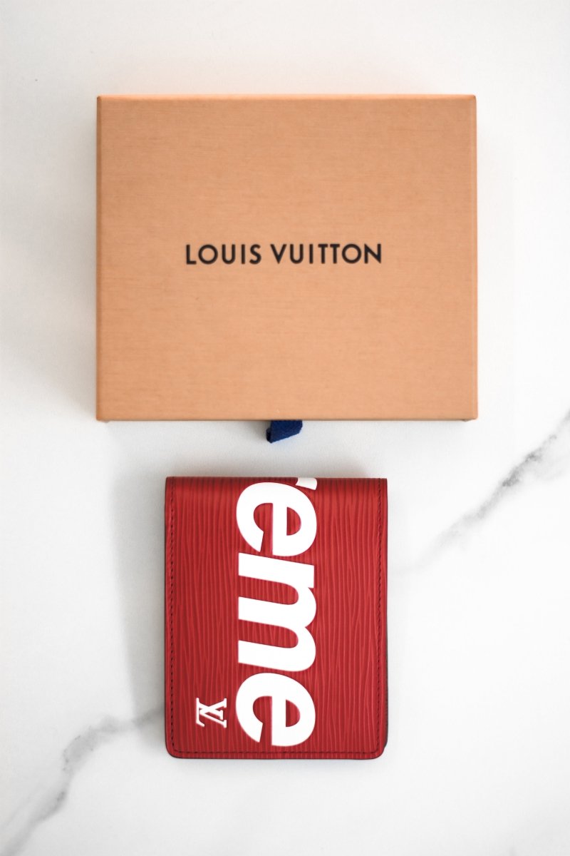 Louis Vuitton x Supreme slender wallet - La Familia Street Culture - Louis Vuitton - Louis Vuitton x Supreme slender wallet - La Familia Street Culture - Louis Vuitton x Supreme slender wallet -