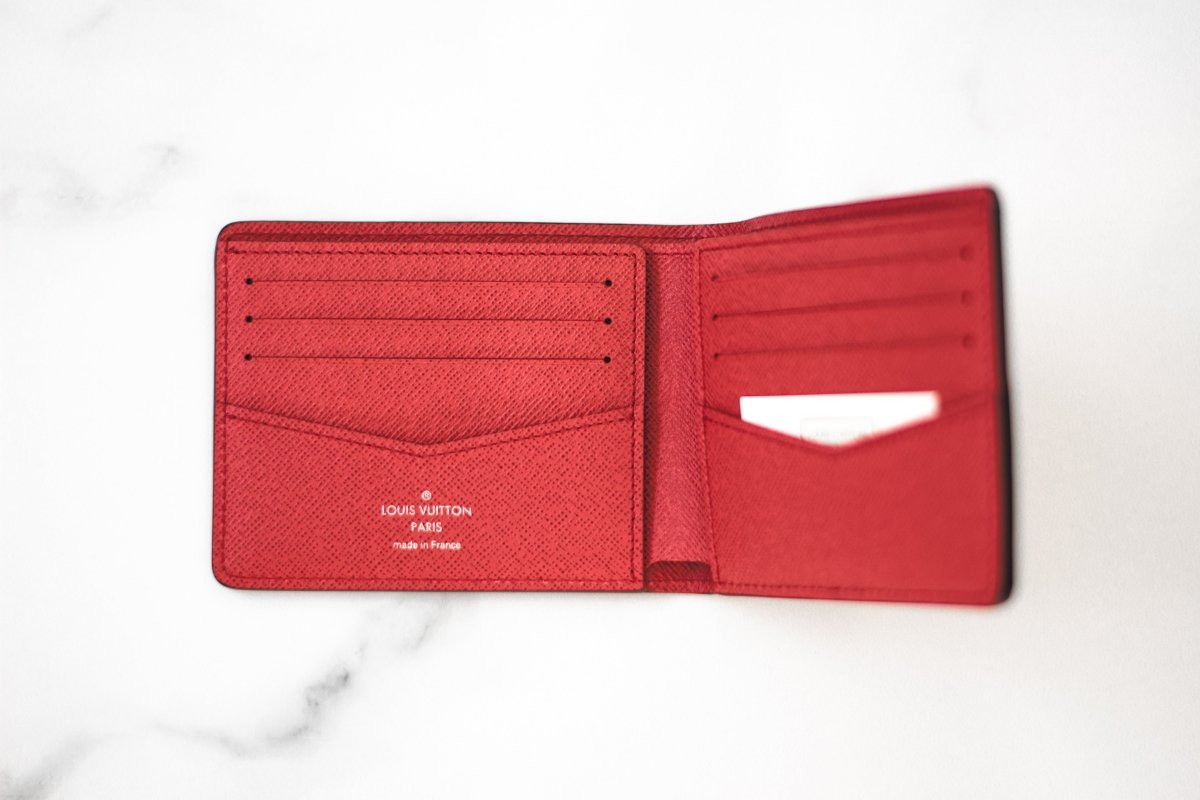 Louis Vuitton x Supreme slender wallet - La Familia Street Culture - Louis Vuitton - Louis Vuitton x Supreme slender wallet - La Familia Street Culture - Louis Vuitton x Supreme slender wallet -