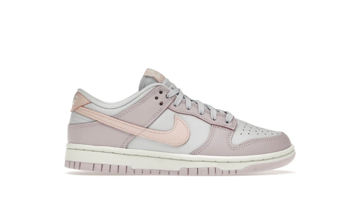 Nike Dunk low Easter 2022 (W) - La Familia Street Culture - Nike - Nike Dunk low Easter 2022 (W) - La Familia Street Culture - Hypebeast - La Familia - LaFamilia