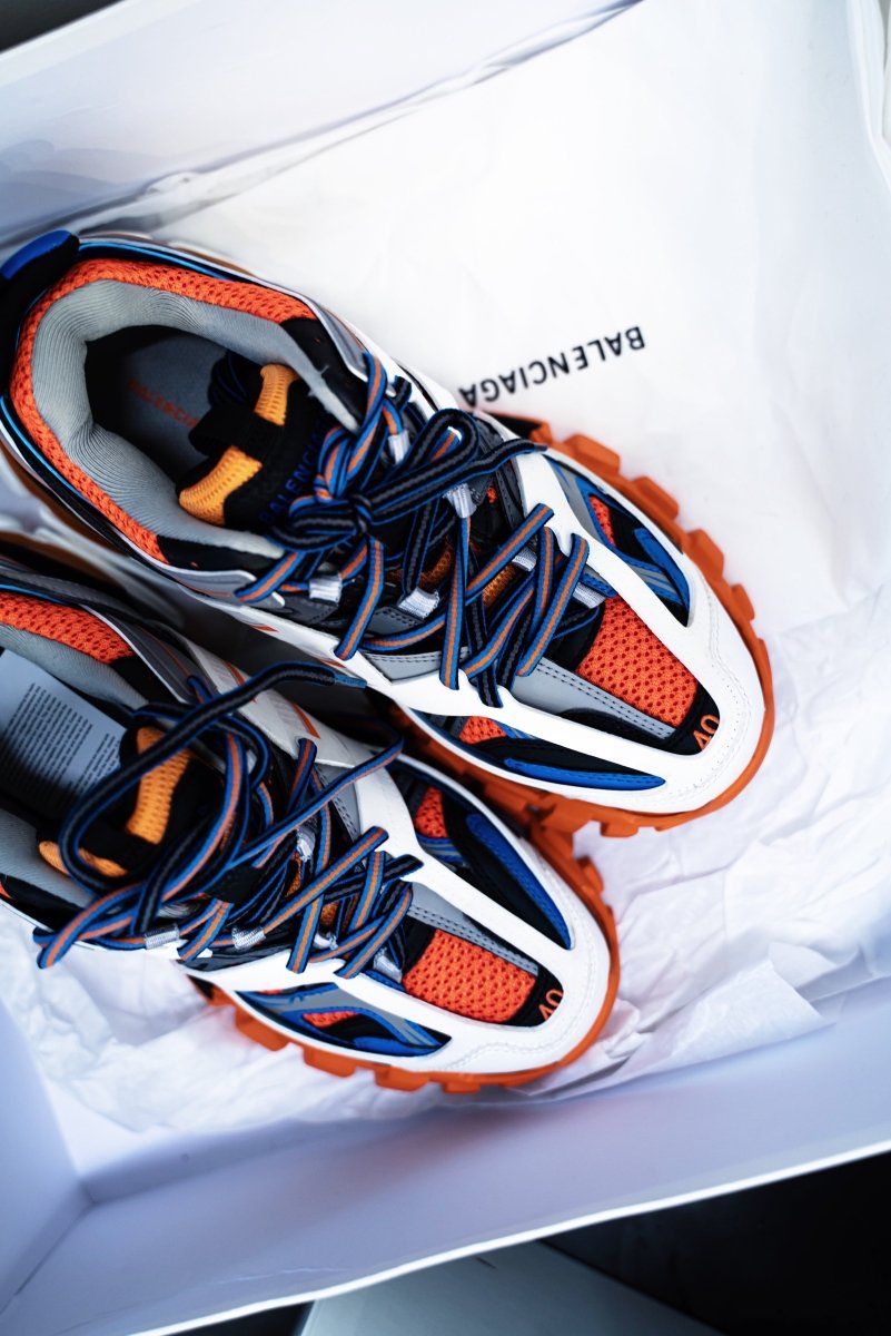 Balenciaga Track Runner, Orange - La Familia Street Culture - Balenciaga - Balenciaga Track Runner, Orange - La Familia Street Culture - Balenci - Balenciaga - Hypebeast