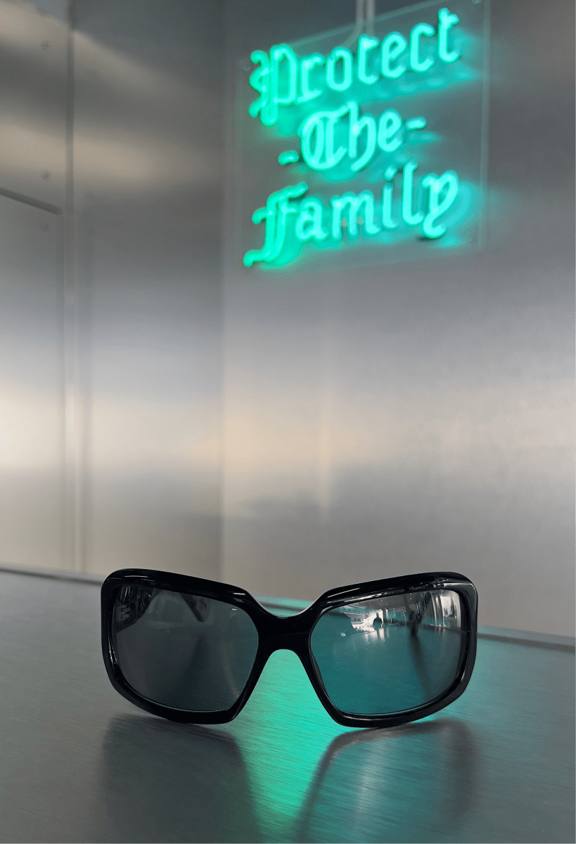 Chrome Hearts CREAM sunglasses Black - La Familia Street Culture - Chrome Hearts - Chrome Hearts CREAM sunglasses Black - California - Chrome Hearts CREAM sunglasses Black - Hype