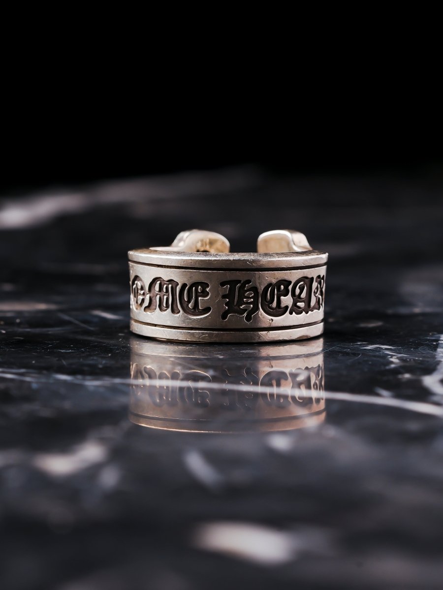 Chrome Hearts Horseshoe Scroll Label Ring (.925 Silver) - La Familia Street Culture - Chrome Hearts - Chrome Hearts Scroll Logo Horse Shoe Ring (.925 Silver) - Hype - hype beast