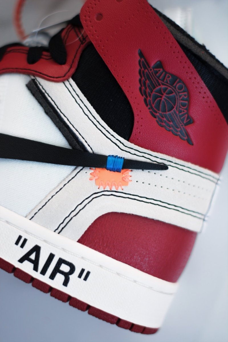 Jordan 1 Off - White retro The 10: Chicago - La Familia Street Culture - Air Jordan - Jordan 1 Off - White retro The 10: Chicago - La Familia Street Culture - Air Jordan - Chicago - Deconstructed