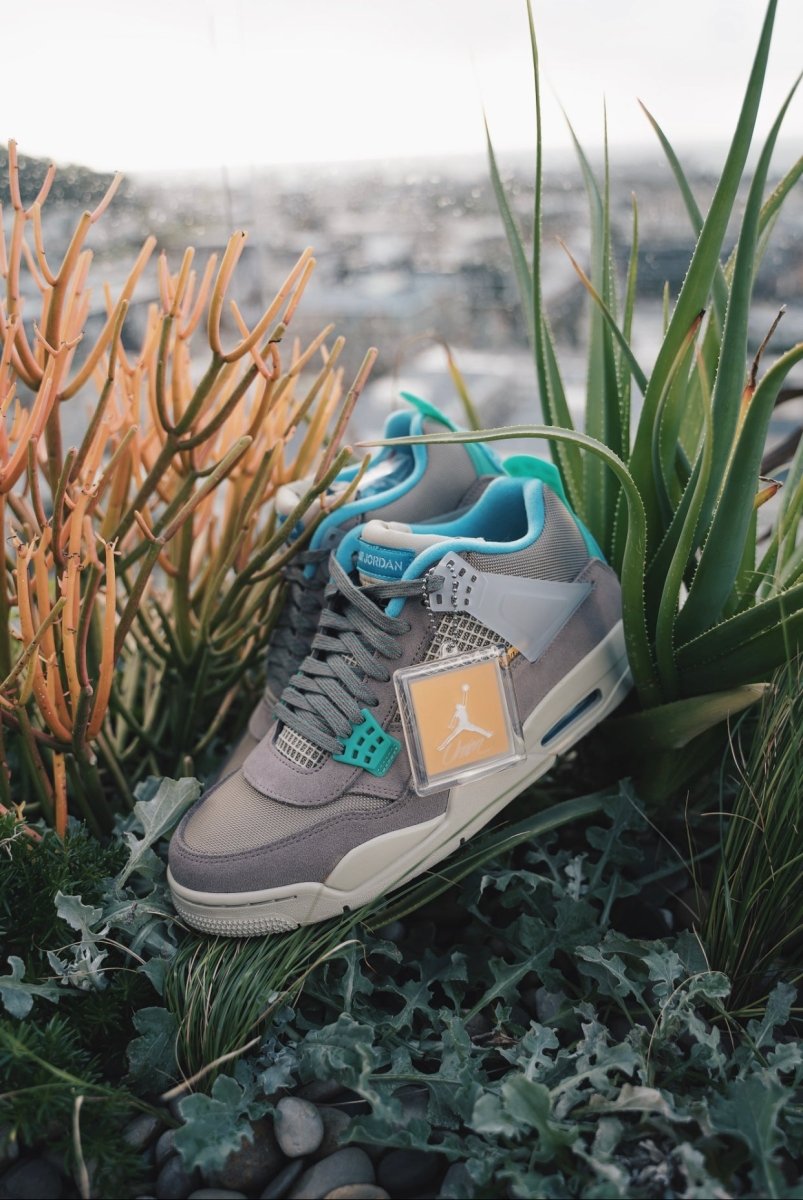 Jordan 4 Retro SP 30th Anniversary Union Taupe Haze - La Familia Street Culture - Air Jordan - Jordan 4 Retro SP 30th Anniversary Union Taupe Haze - La Familia Street Culture - 
