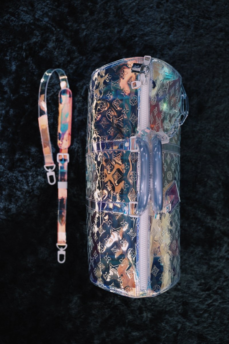 Louis Vuitton Keepall Bandouliere Monogram 50 Prism - La Familia Street Culture - Louis Vuitton - Louis Vuitton Keepall Bandouliere Monogram 50 Prism - La Familia Street Culture - 