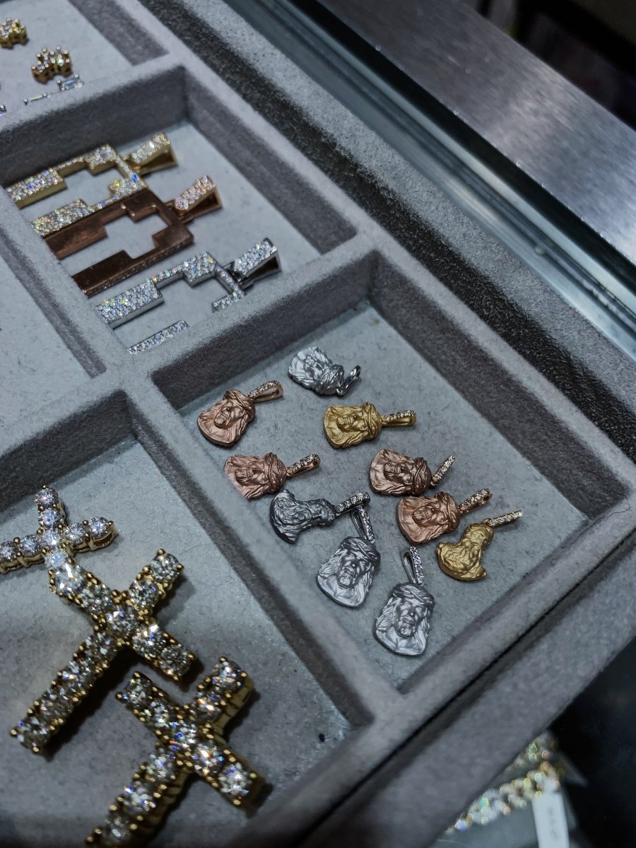 Pico Rest In Peace Jesus Piece Micro Pendant & Chain by Greg Yuna - Chapter II New York - La Familia Street Culture - Greg Yuna - Pico Rest In Peace Jesus Piece Micro Pendant & Chain by Greg Yuna - Chapter II New York - La Familia Street Culture - 
